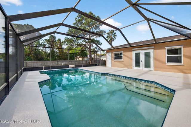 1000 Starfire Street SE, Palm Bay, FL 32909