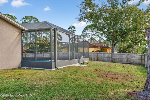 1000 Starfire Street SE, Palm Bay, FL 32909