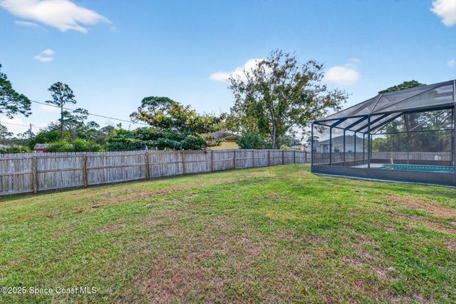 1000 Starfire Street SE, Palm Bay, FL 32909