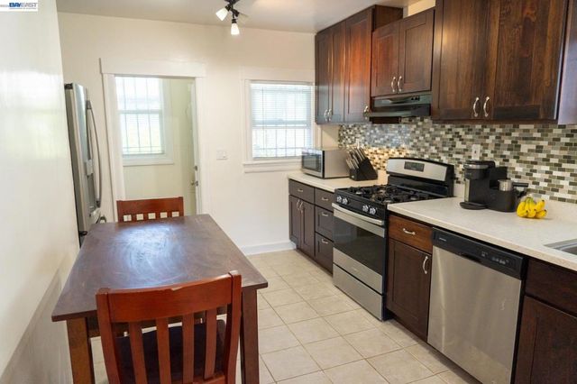 2921 Havenscourt Blvd, Oakland, CA 94605