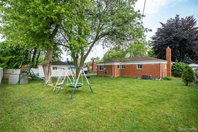13961 Lyons Street, Livonia, MI 48154