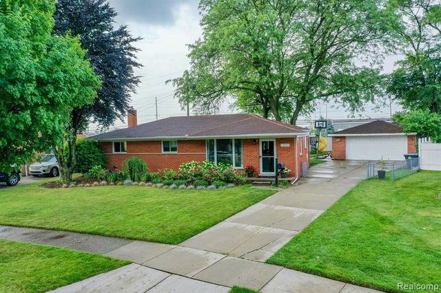 13961 Lyons Street, Livonia, MI 48154