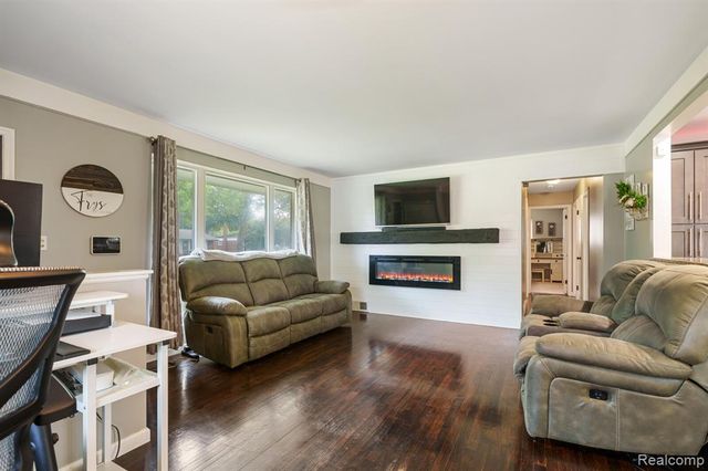 13961 Lyons Street, Livonia, MI 48154