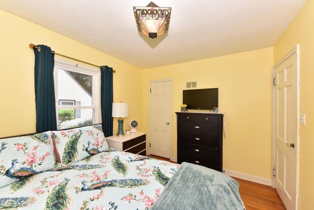 W63N375 Hillcrest AVENUE, Cedarburg, WI 53012