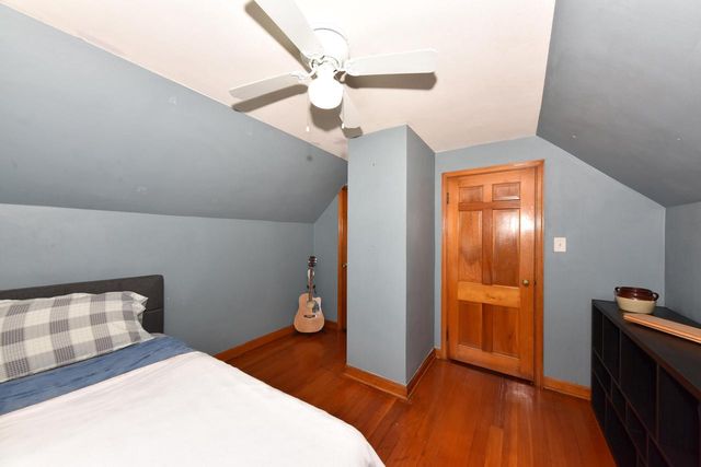W63N375 Hillcrest AVENUE, Cedarburg, WI 53012