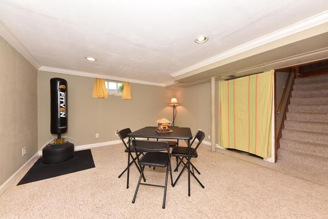 W63N375 Hillcrest AVENUE, Cedarburg, WI 53012