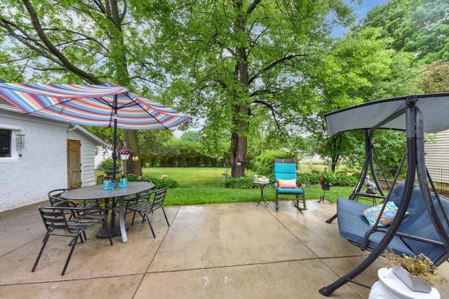 W63N375 Hillcrest AVENUE, Cedarburg, WI 53012