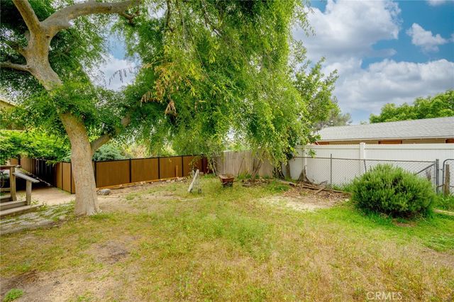 10377 Mcbroom Street B, Sunland, CA 91040