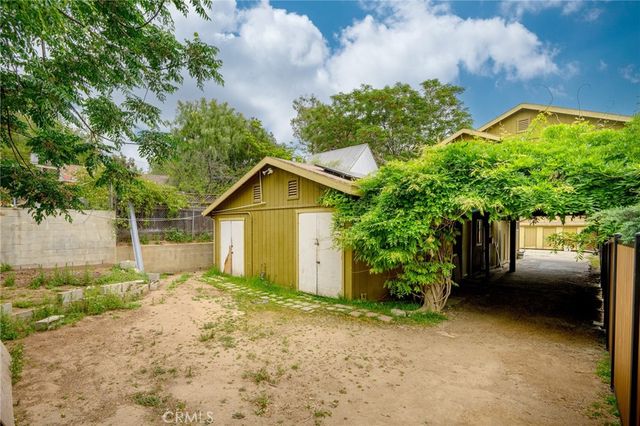 10377 Mcbroom Street B, Sunland, CA 91040