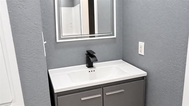 2114 N Simmons Street, Lake Charles, LA 70601