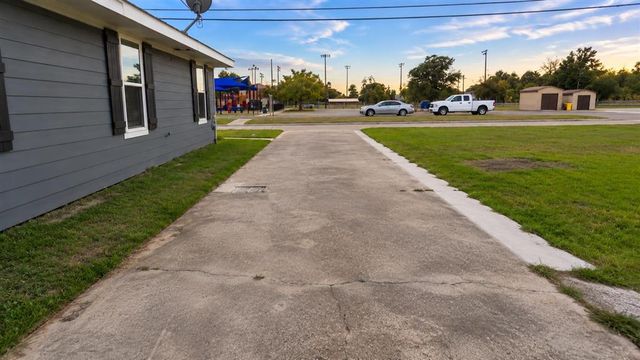 2114 N Simmons Street, Lake Charles, LA 70601