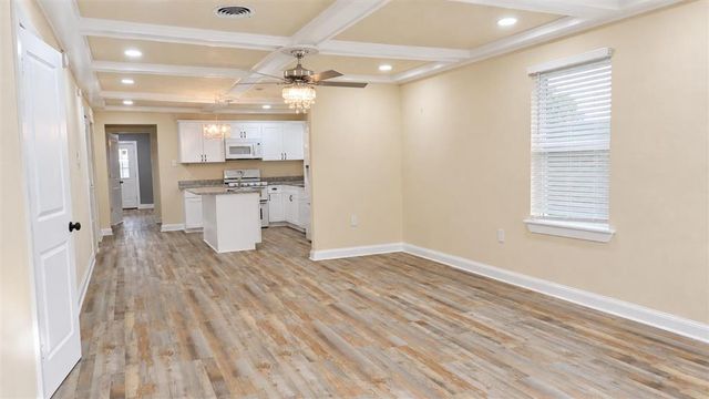 2114 N Simmons Street, Lake Charles, LA 70601