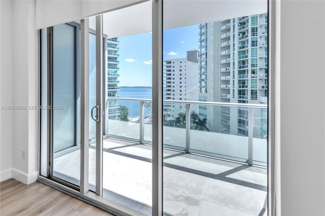1300 Brickell Bay Dr 903, Miami, FL 33131