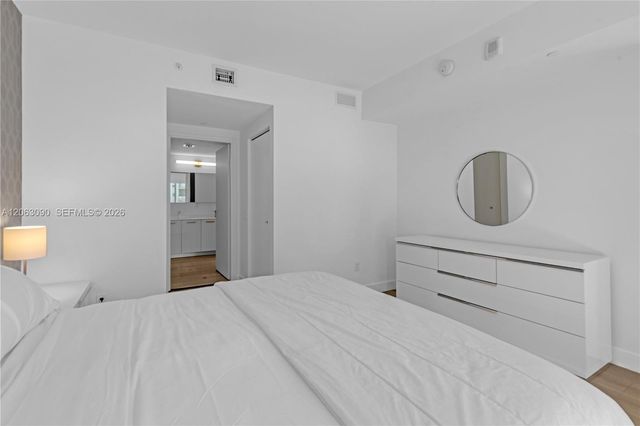 1300 Brickell Bay Dr 903, Miami, FL 33131
