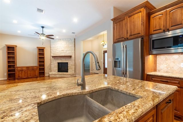 448 Eastgate Park, Livingston, TX 77351