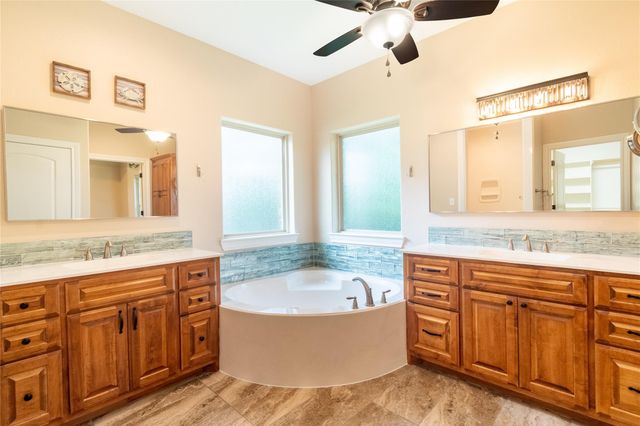448 Eastgate Park, Livingston, TX 77351