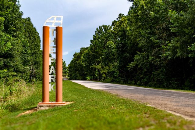 448 Eastgate Park, Livingston, TX 77351