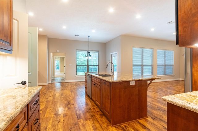 448 Eastgate Park, Livingston, TX 77351