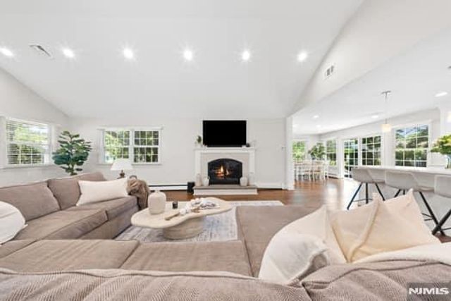 20 Northern Avenue, Florham Park Borough, NJ 07932