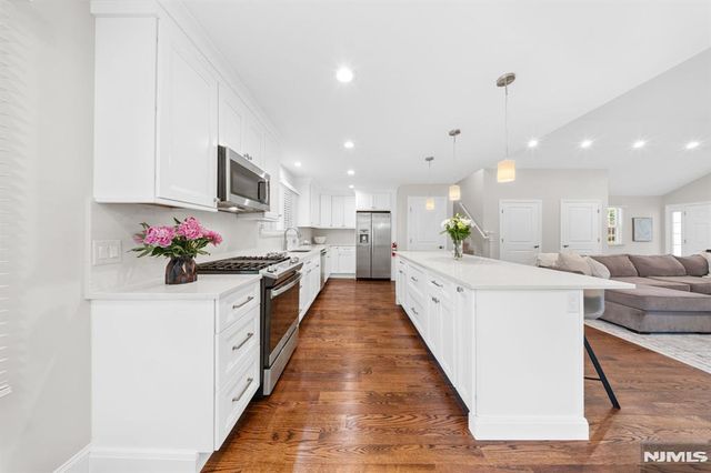 20 Northern Avenue, Florham Park Borough, NJ 07932