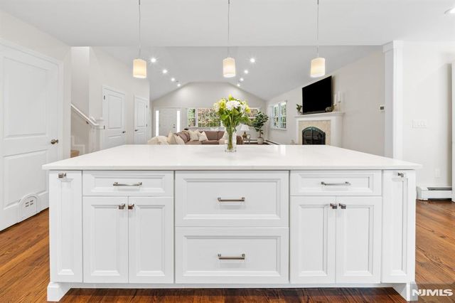 20 Northern Avenue, Florham Park Borough, NJ 07932