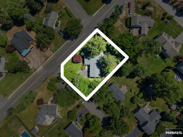 20 Northern Avenue, Florham Park Borough, NJ 07932