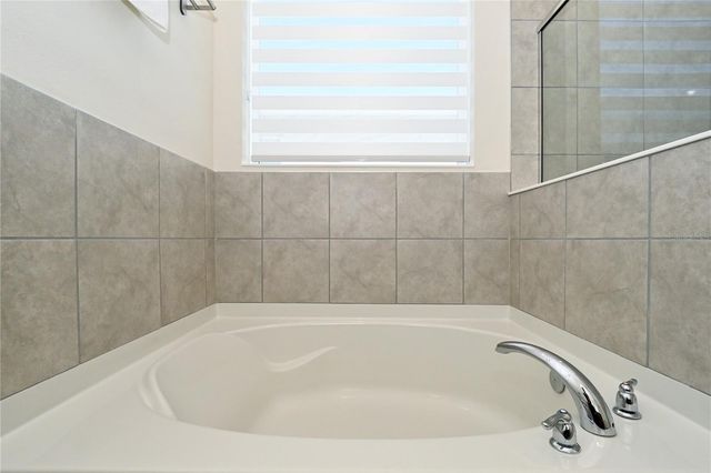 3551 74TH AVENUE CIRCLE E, Sarasota, FL 34243