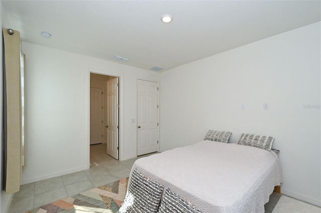 3551 74TH AVENUE CIRCLE E, Sarasota, FL 34243