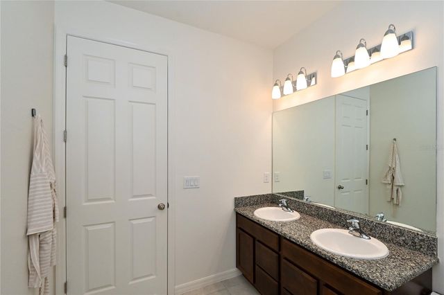 3551 74TH AVENUE CIRCLE E, Sarasota, FL 34243