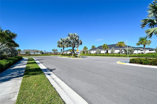 3551 74TH AVENUE CIRCLE E, Sarasota, FL 34243