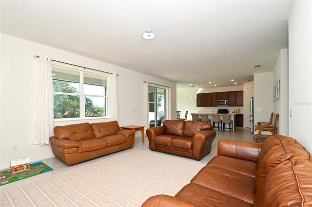 3551 74TH AVENUE CIRCLE E, Sarasota, FL 34243