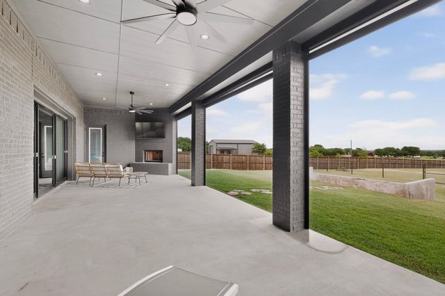 125 Lone Elm Road, Waxahachie, TX 75167