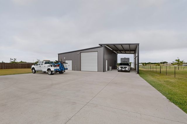 125 Lone Elm Road, Waxahachie, TX 75167