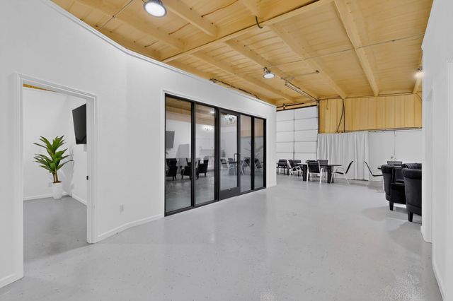 125 Lone Elm Road, Waxahachie, TX 75167