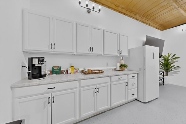 125 Lone Elm Road, Waxahachie, TX 75167