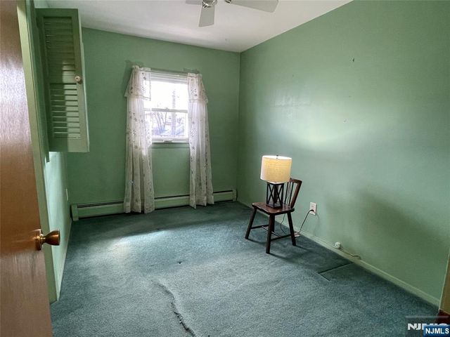 12 Henches Place, Little Ferry, NJ 07643