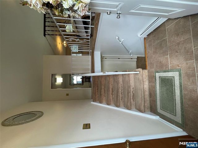 12 Henches Place, Little Ferry, NJ 07643
