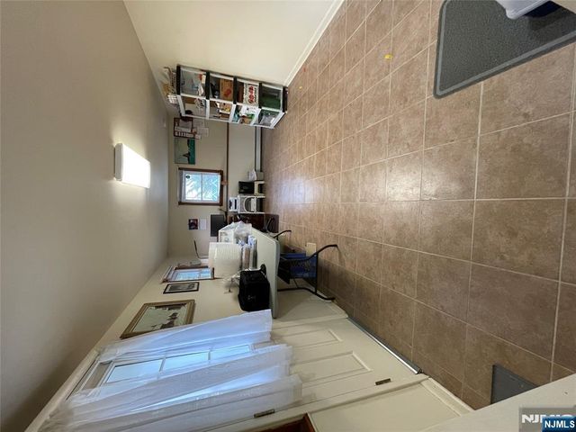12 Henches Place, Little Ferry, NJ 07643