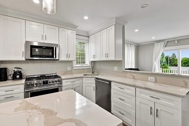 274 Providence Rd 8, Grafton, MA 01560