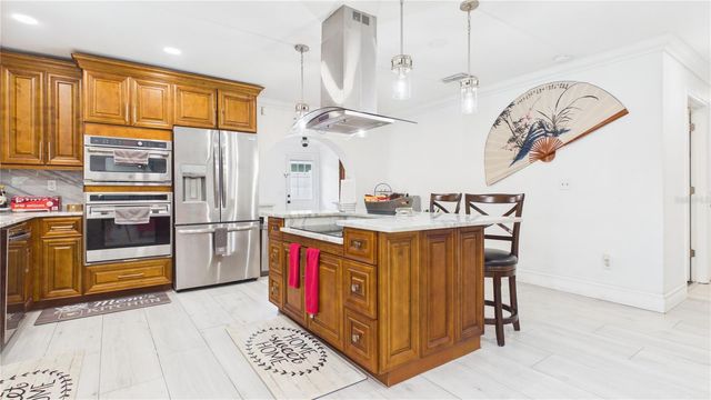 8721 N ORANGEVIEW AVENUE, Tampa, FL 33617