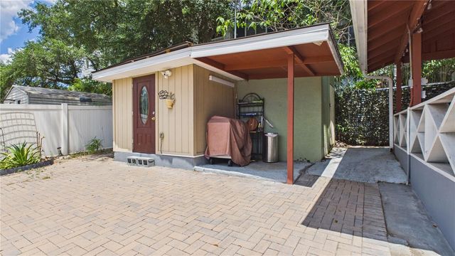 8721 N ORANGEVIEW AVENUE, Tampa, FL 33617