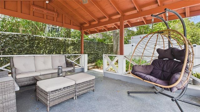 8721 N ORANGEVIEW AVENUE, Tampa, FL 33617