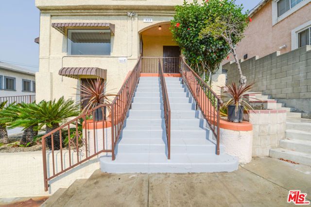 527 N Cummings Street, Los Angeles, CA 90033