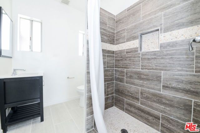 527 N Cummings Street, Los Angeles, CA 90033