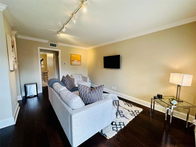 3402 Garrott Street 16, Houston, TX 77006
