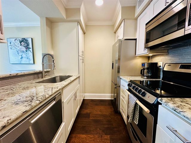 3402 Garrott Street 16, Houston, TX 77006