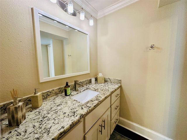 3402 Garrott Street 16, Houston, TX 77006