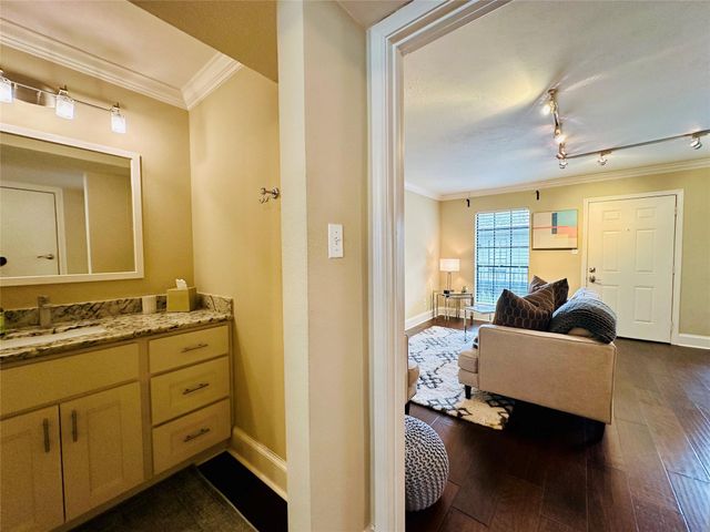 3402 Garrott Street 16, Houston, TX 77006