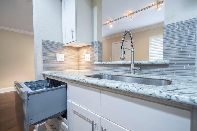3402 Garrott Street 16, Houston, TX 77006
