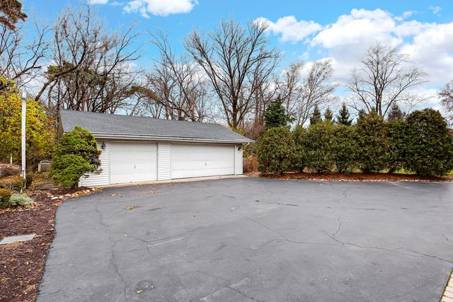 9S174 DREW Avenue, Burr Ridge, IL 60527